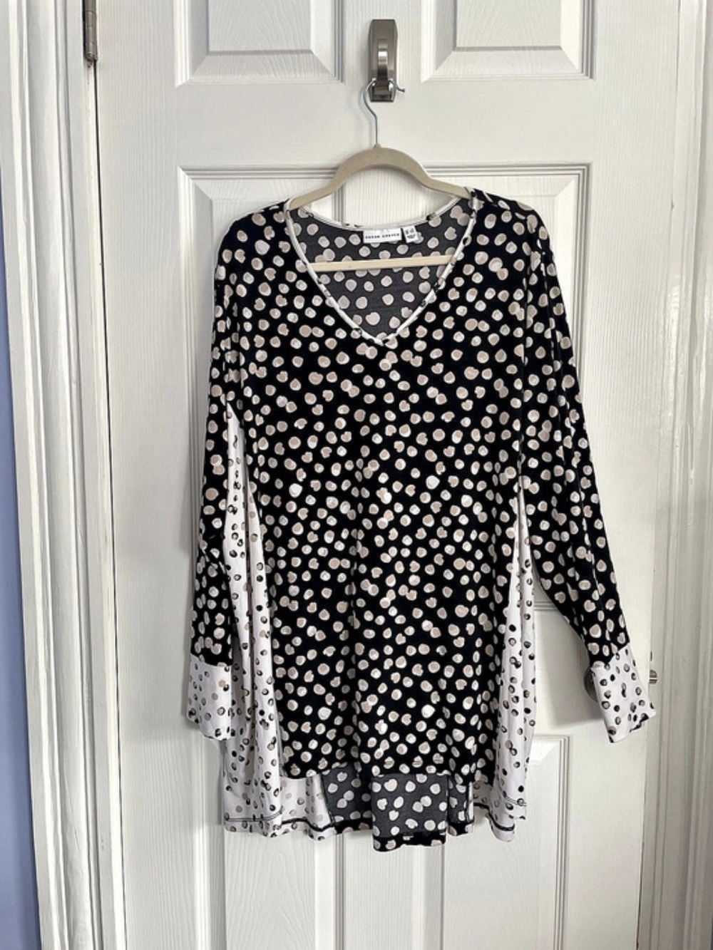 Susan Graver Polka Dot V-Neck Tunic in Black & Pink